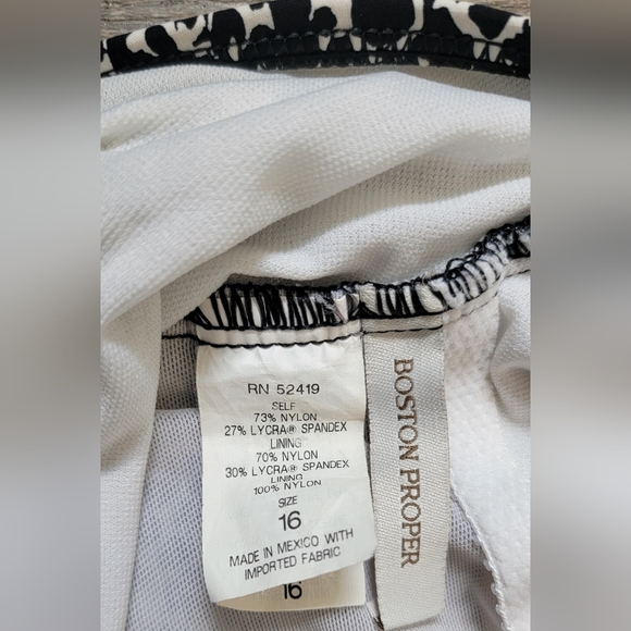 Boston Proper Twist Tummy One-Piece Swimsuit Women's 16 Snake Print Slimming EUC - Picture 3 of 8